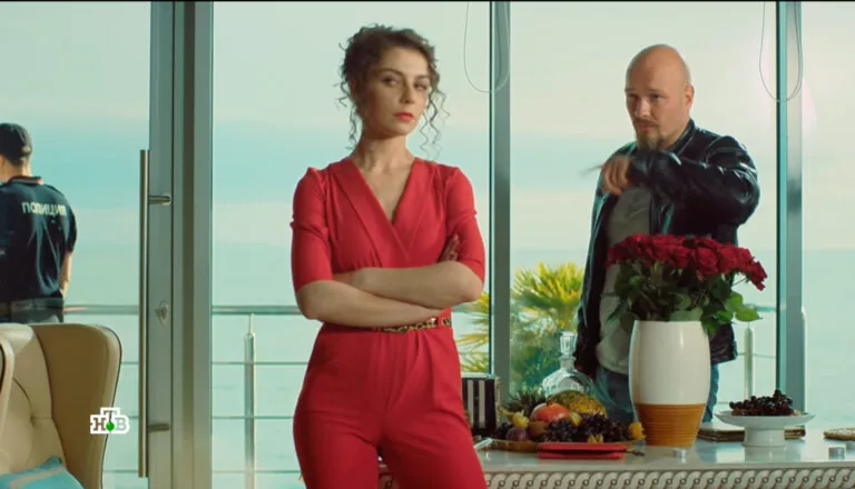 Момент из 13 серии 1 сезона