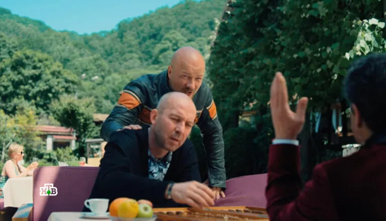 Момент из 19 серии 1 сезона