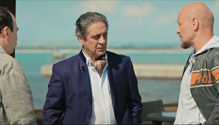 Момент из 10 серии 2 сезона