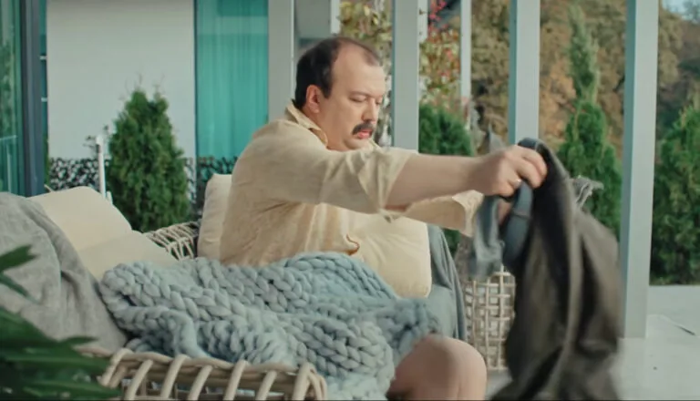 Момент из 17 серии 2 сезона