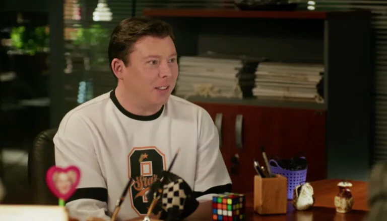 Момент из 1 серии 4 сезона