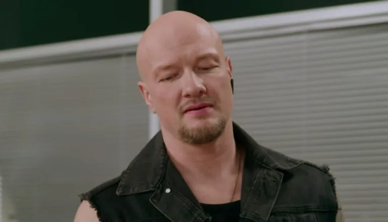 Момент из 19 серии 4 сезона