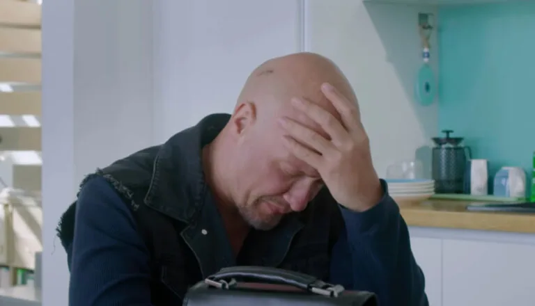 Момент из 24 серии 4 сезона