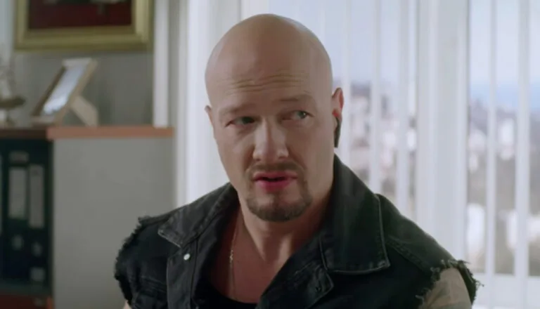 Момент из 30 серии 4 сезона