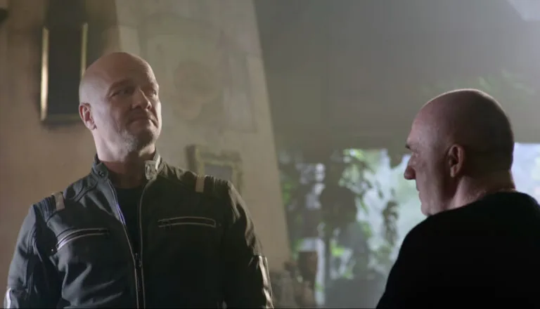 Момент из 8 серии 4 сезона